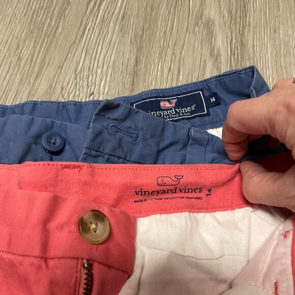 Vineyard Vines embroidered shorts size 14 - Picture 6 of 8